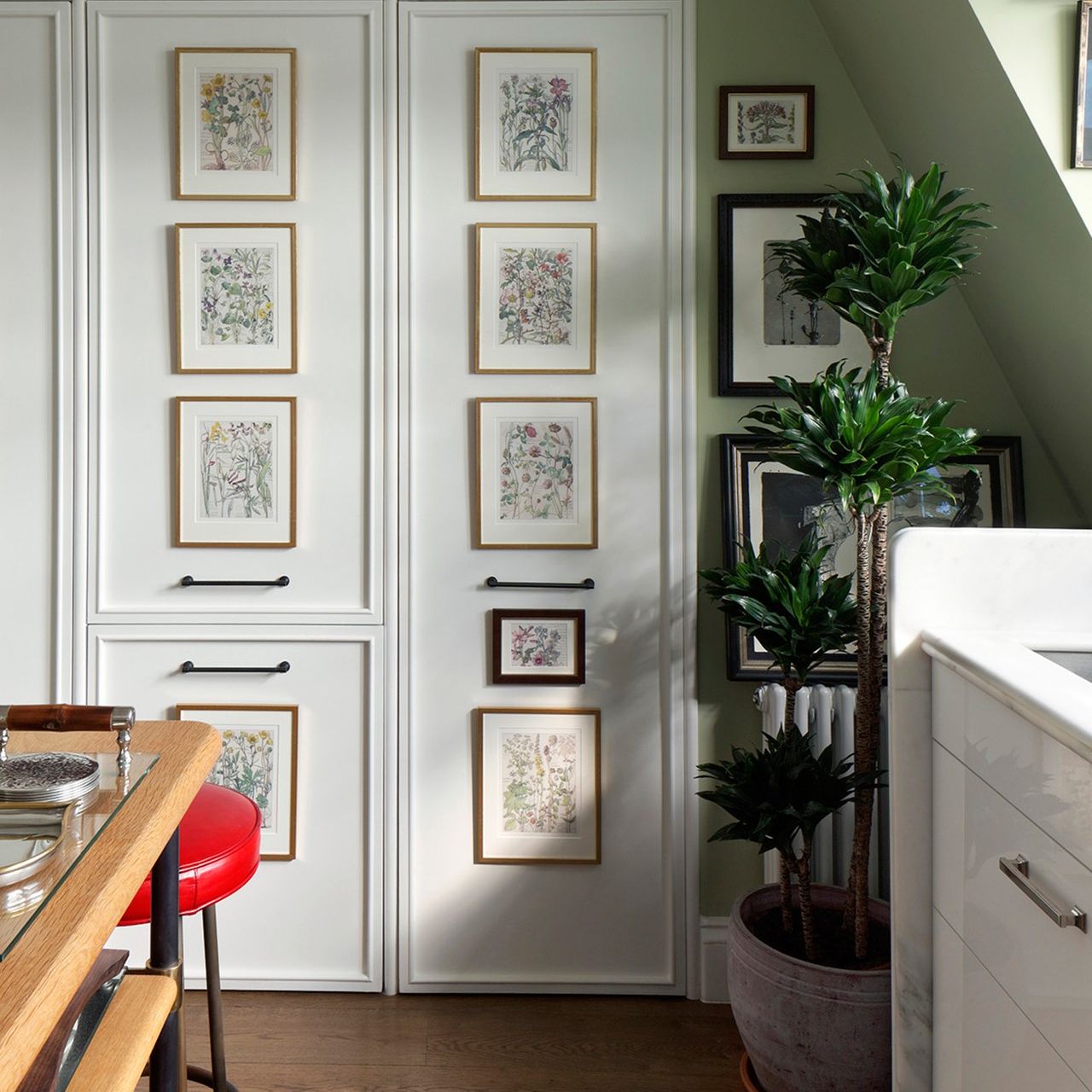 Designers' tips on how to add a personal touch a rental kitchen