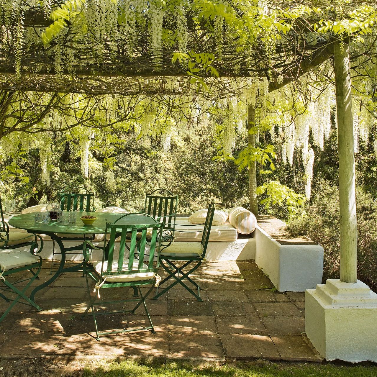 Pergola ideas for gardens of any size and design