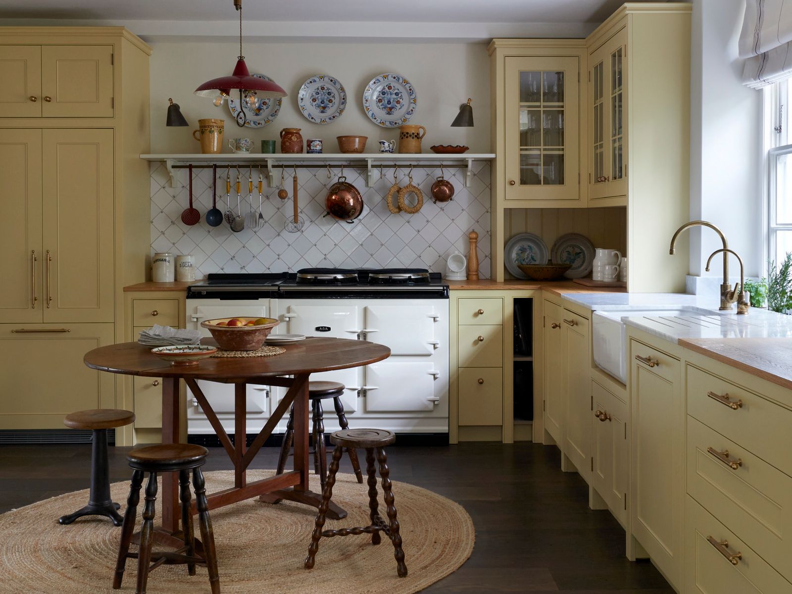 An early Victorian townhouse in north London sympathetically brought to life by Cave Interiors