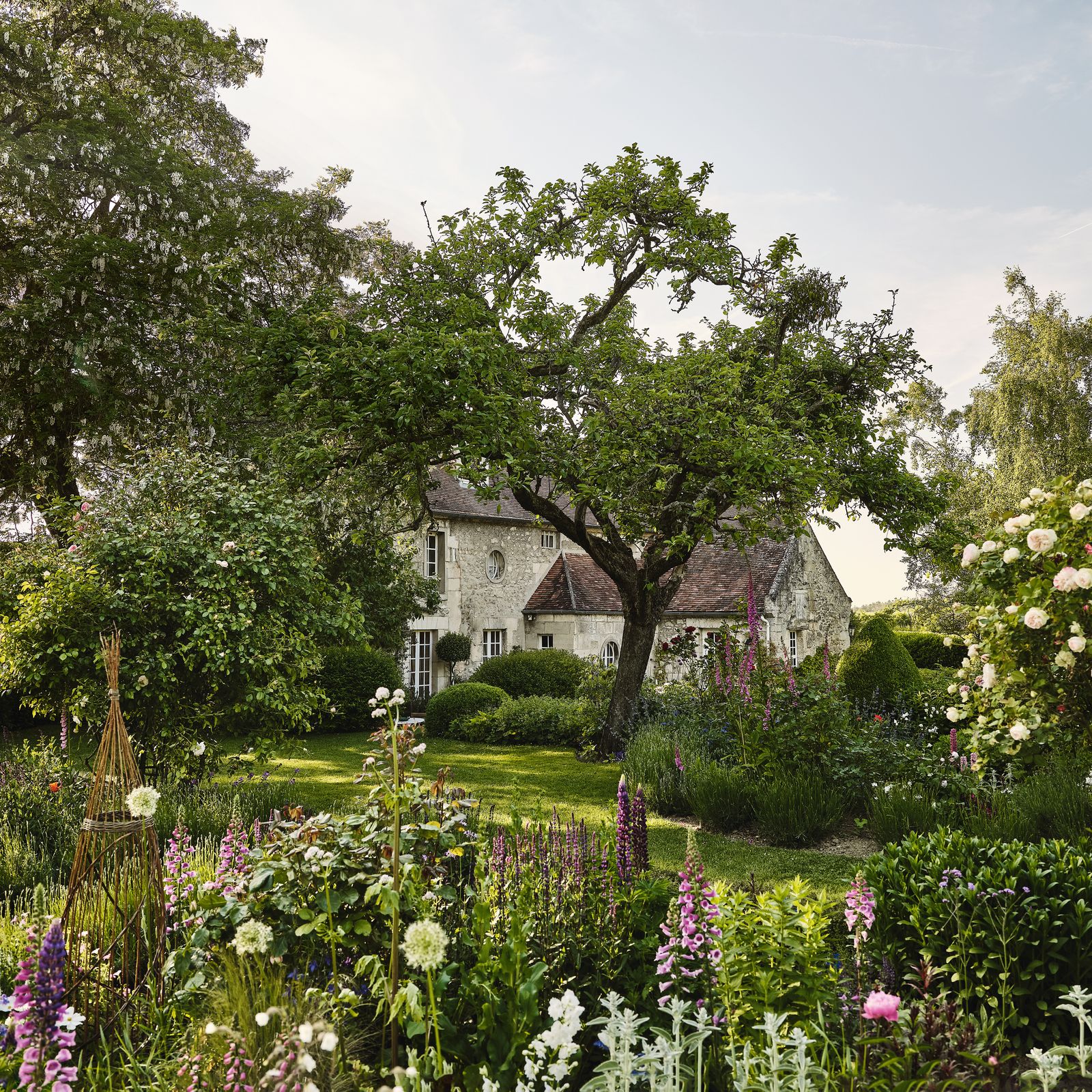 Cordelia de Castellane's French garden is an abundant haven of beautiful flowers