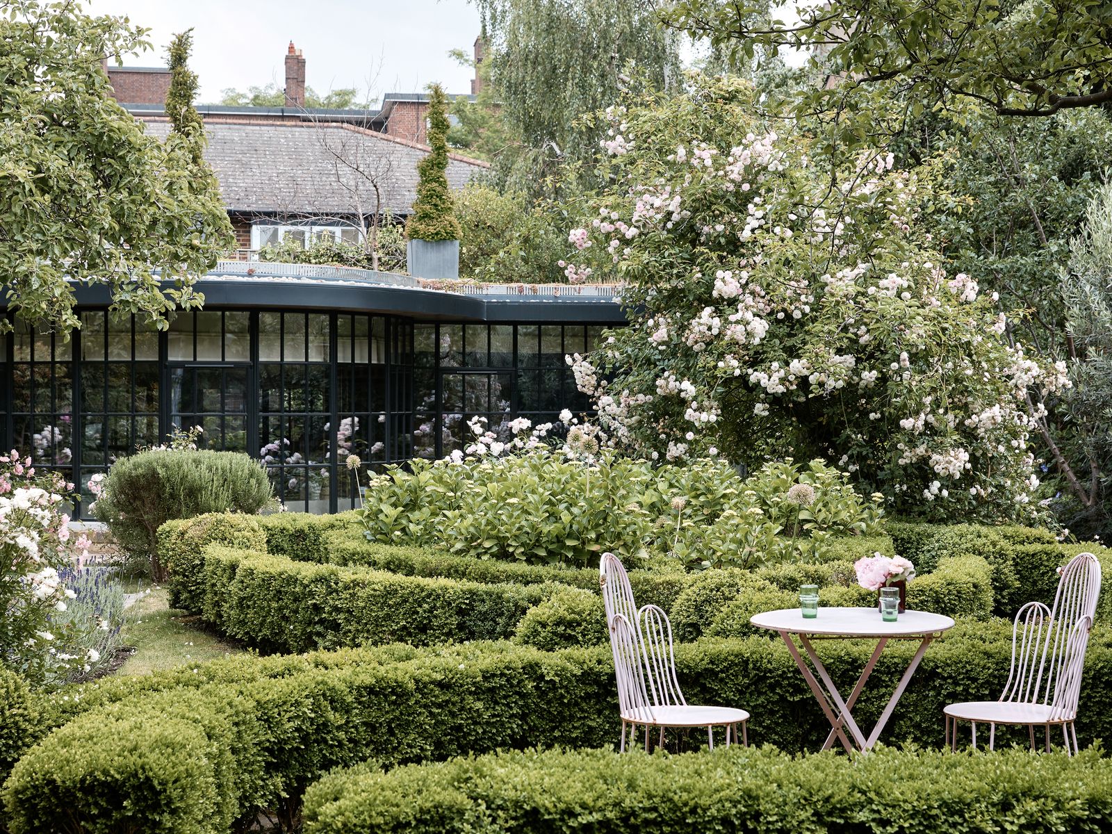 A stylish guest house in Fulham hidden at the bottom of a magical London garden